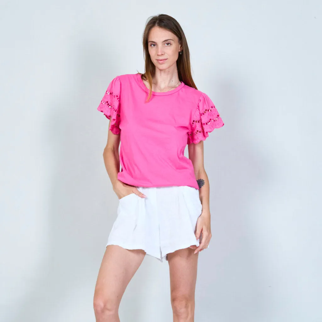 Casual t-shirt with lace-trimmed sleeves wholesale