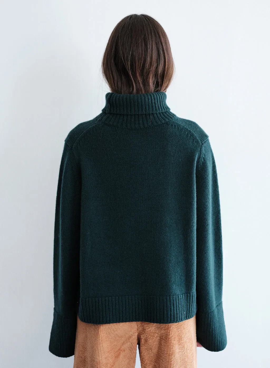 Cozy Cashmere Blend Turtleneck Sweater in Rainforest