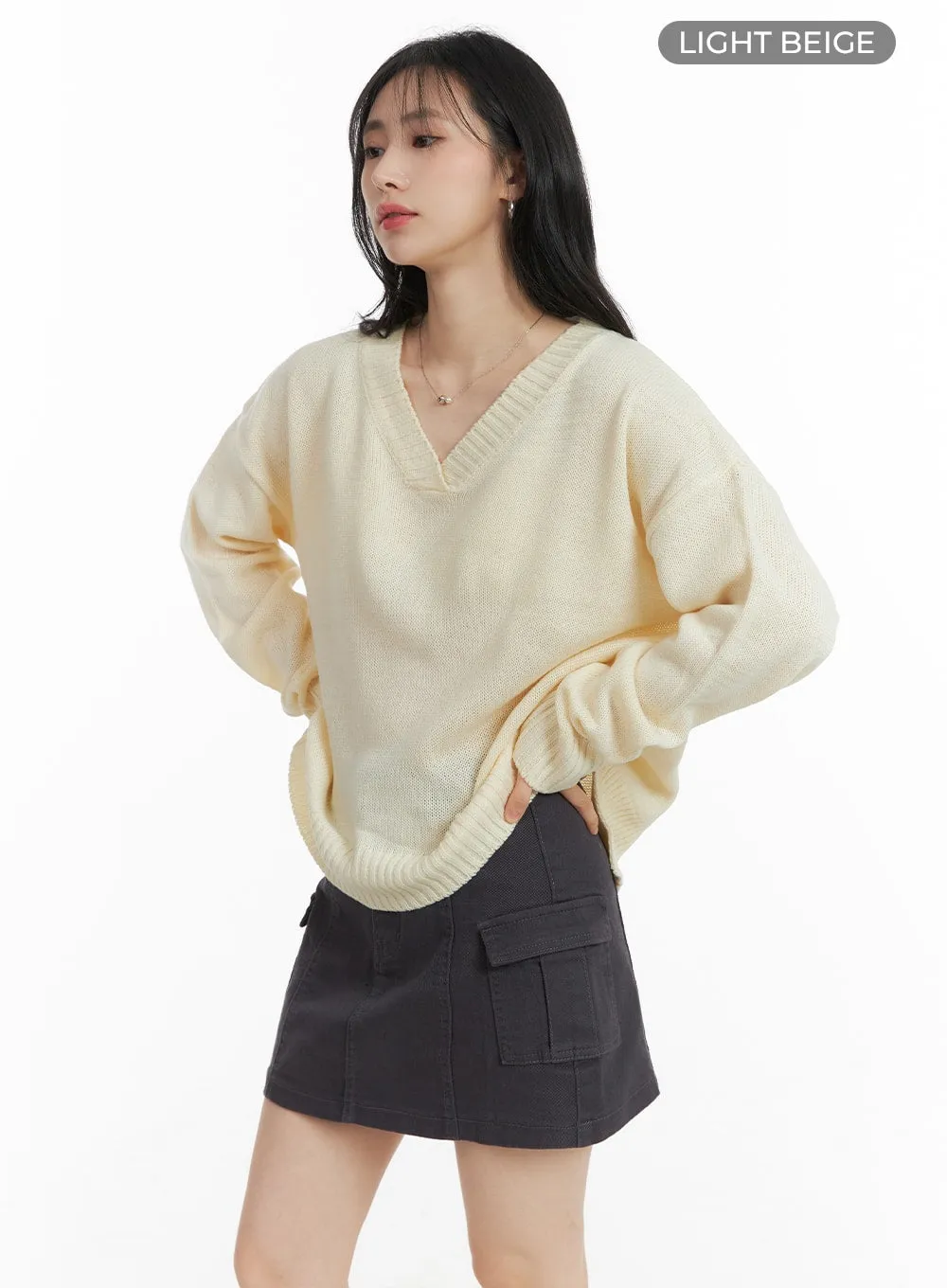 Cozy V-Neck Wool Sweater OM408