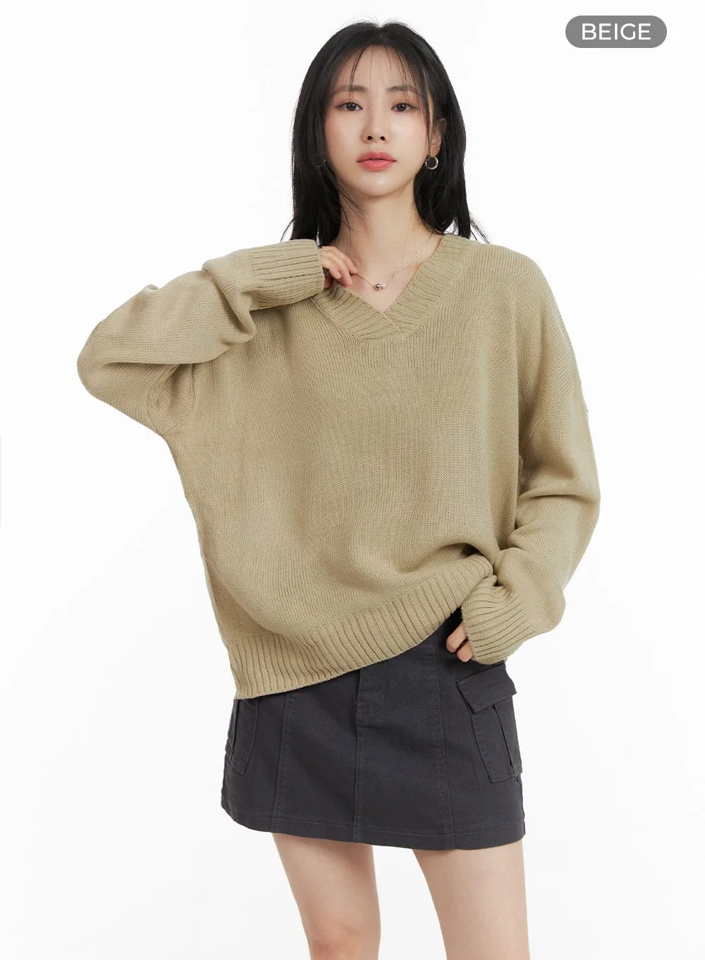 Cozy V-Neck Wool Sweater OM408